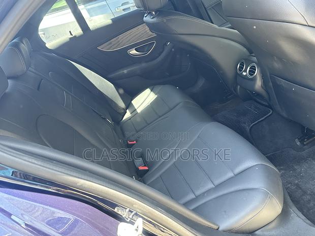 Mercedes-Benz C200 2018 Blue