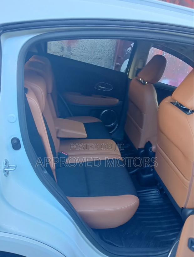 Honda Vezel 2019 White