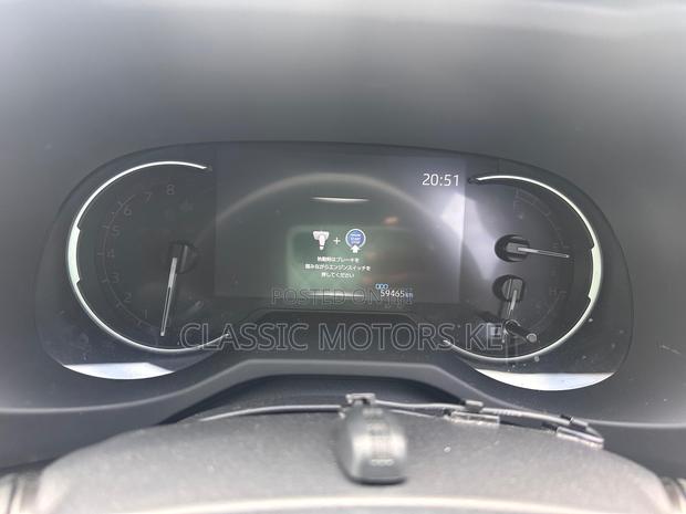 Toyota RAV4 Adventure 2019 Beige