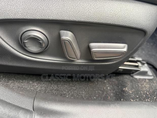 Toyota RAV4 Adventure 2019 Beige