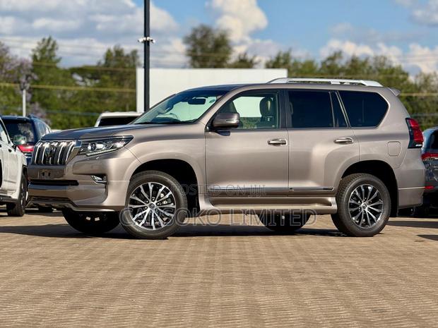 Toyota Land Cruiser Prado 2021 Brown