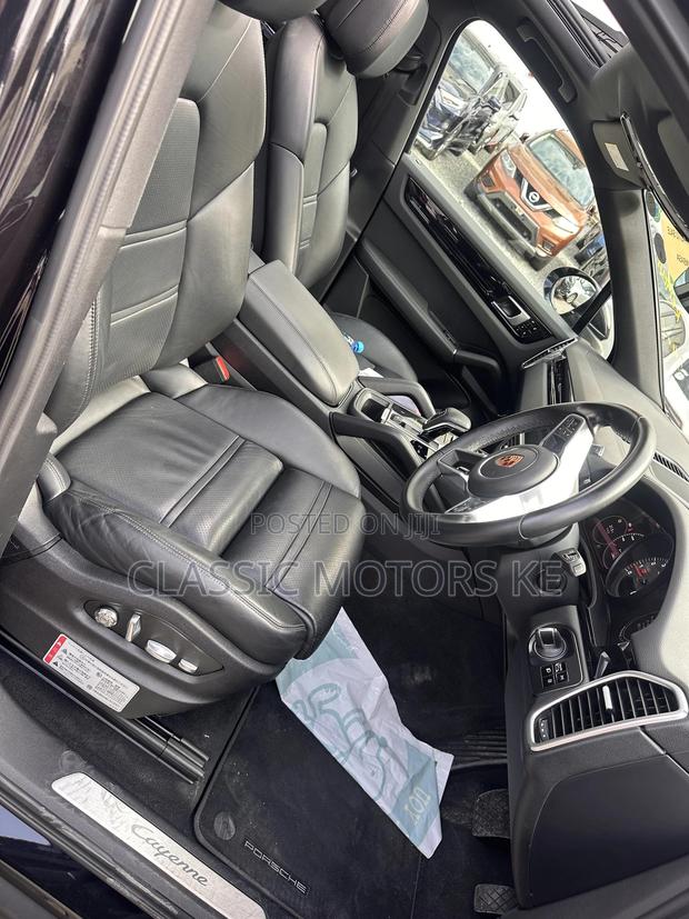 Porsche Cayenne Base AWD 2019 Black