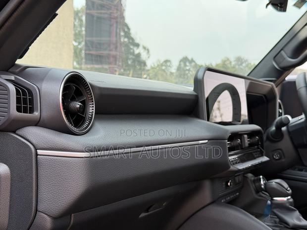 New Toyota Land Cruiser Prado 2.8 2025 Black