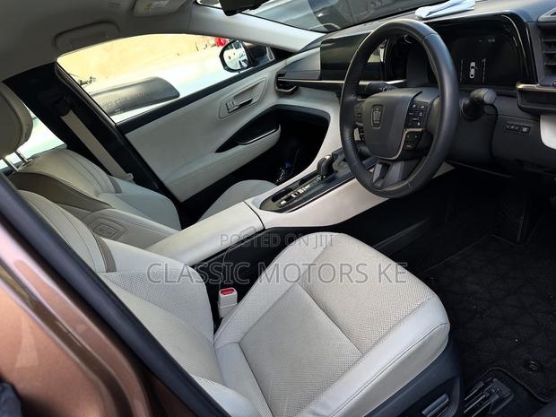 Toyota Crown 2023 Brown