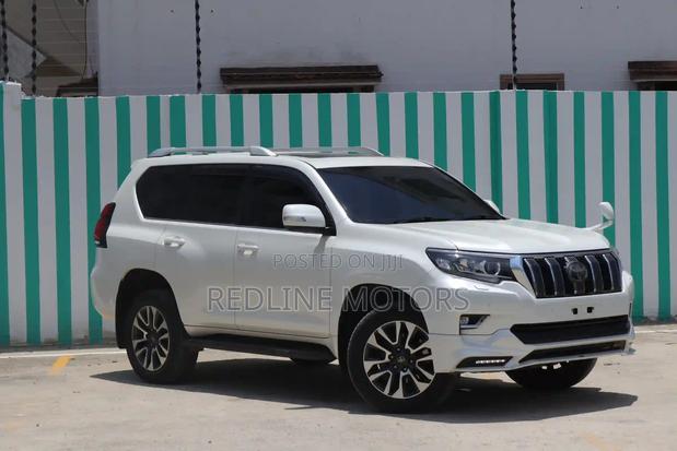 Toyota Land Cruiser Prado 2.8 2019 White