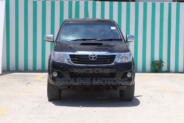 Toyota Hilux 3.0 D-4D 4x4 2014 Black