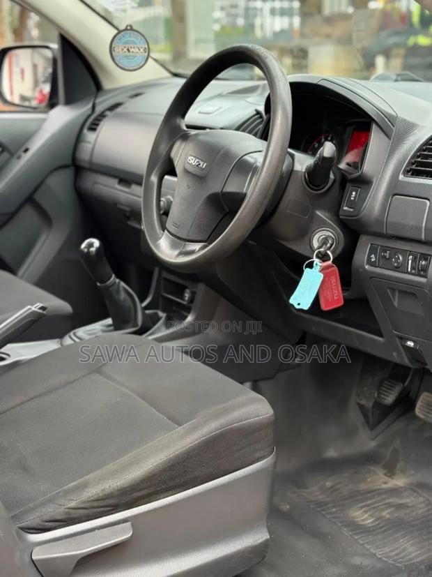 Isuzu D-MAX 2019 Silver