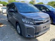 Toyota Voxy 2018 for sale