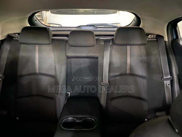 Mazda Axela 2018 Blue