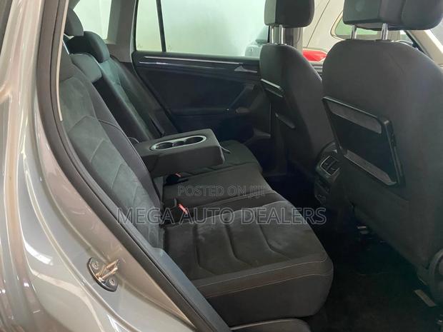 Volkswagen Tiguan 2018 Gray