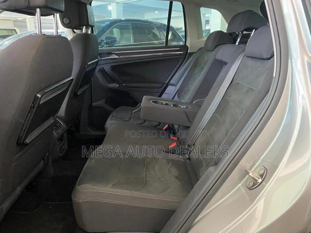 Volkswagen Tiguan 2018 Gray