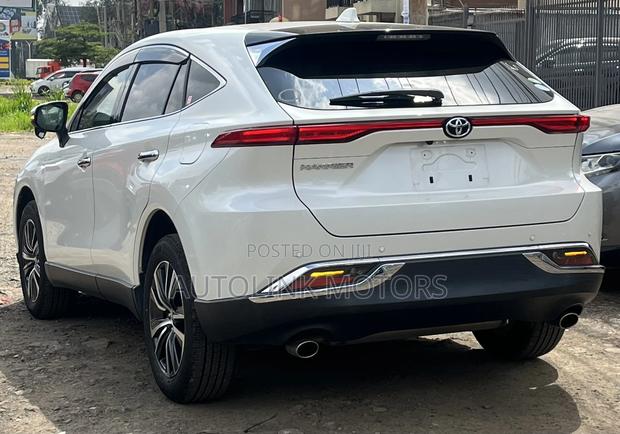 Toyota Harrier 2.0 2020 White