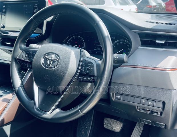Toyota Harrier 2.0 2020 White