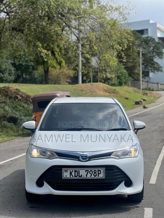 Toyota Axio 1.5 Hybrid 2WD 2016 Pearl