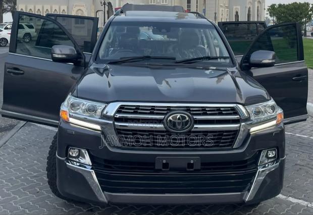 Toyota Land Cruiser 2020 Gray