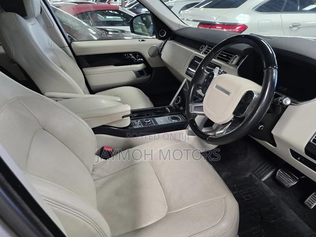 Land Rover Range Rover Vogue 2020 Gold
