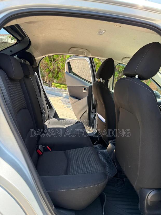 Mazda Demio 2018 Silver