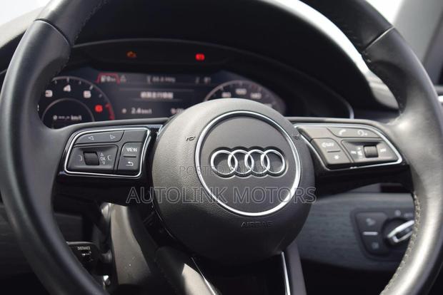 Audi A4 2.0T Tech ultra Premium FWD 2018 Blue