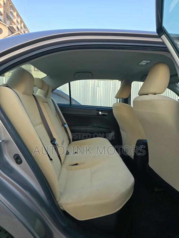 Toyota Axio 1.5 Hybrid 2WD 2018 Gray