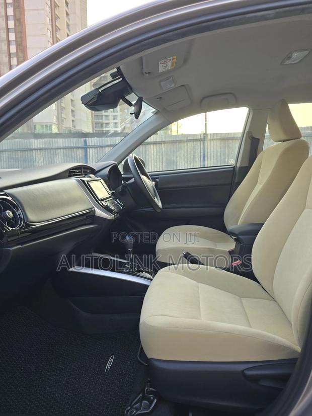 Toyota Axio 1.5 Hybrid 2WD 2018 Gray