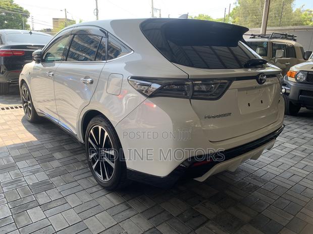 Toyota Harrier 2.0 Turbo 4WD 2018 White