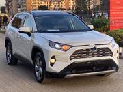 Toyota RAV4 Hybrid 2019 White for sale
