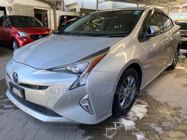 Toyota Prius 2018 Silver