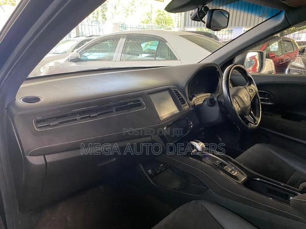 Honda Vezel 2018 Black
