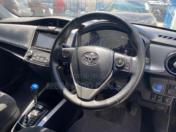 Toyota Corolla Fielder 2018 Black