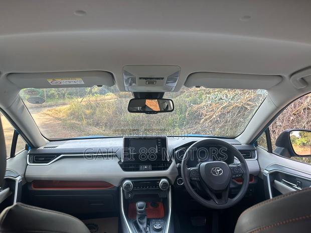 Toyota RAV4 Adventure 2019 Blue