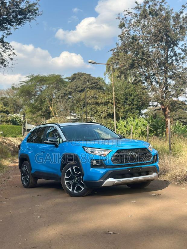Toyota RAV4 Adventure 2019 Blue