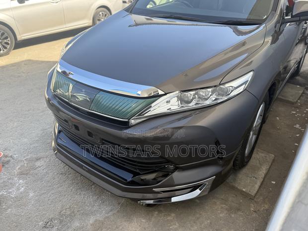 Toyota Harrier 2.0 Turbo 2018 Gray