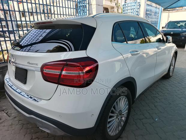 Mercedes-Benz GLA-Class 2019 White