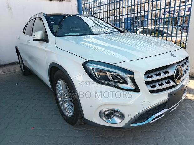 Mercedes-Benz GLA-Class 2019 White