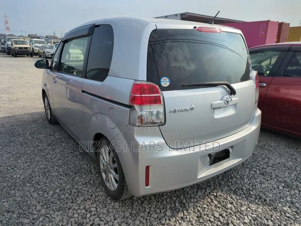 Toyota Spade 1.5 2019 Silver