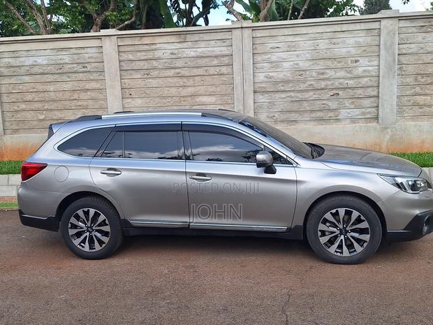 Subaru Outback 2.5i Premium AWD 2017 Gold