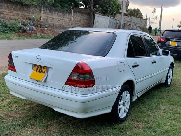 Mercedes-Benz C200 1999 White