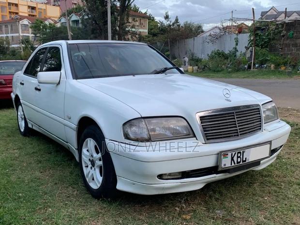Mercedes-Benz C200 1999 White