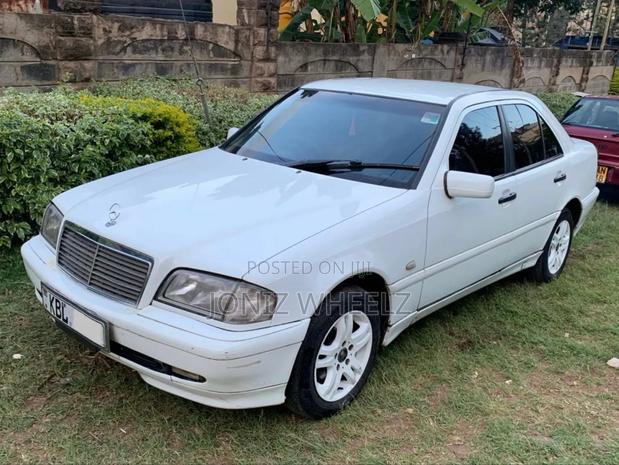 Mercedes-Benz C200 1999 White