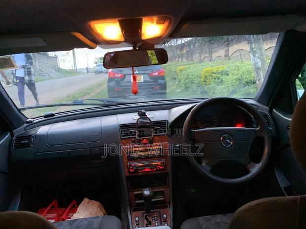 Mercedes-Benz C200 1999 White
