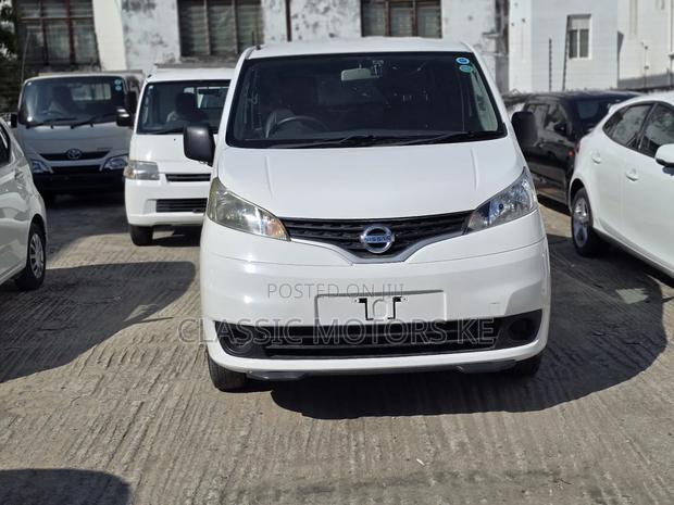 Nissan NV200 S 2018 White