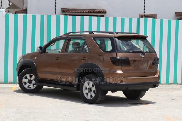 Toyota Fortuner 2.5 D AWD 2009 Brown