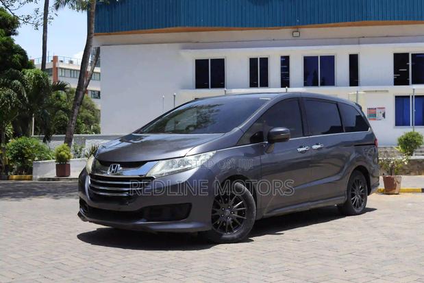 Honda Odyssey 2.4 G 2WD (7 seater) 2015 Gray