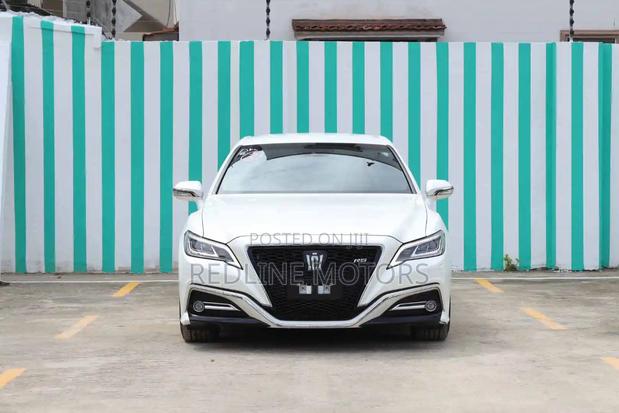 Toyota Crown 2018 White