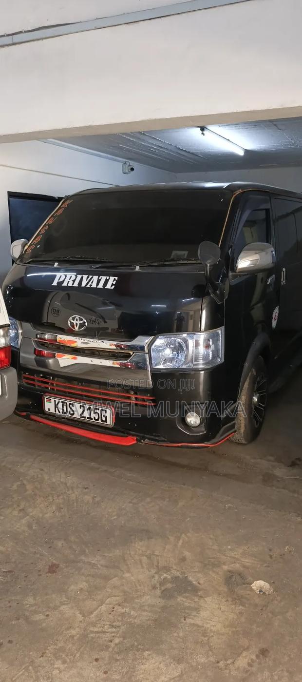 Toyota HiAce 2018 Black