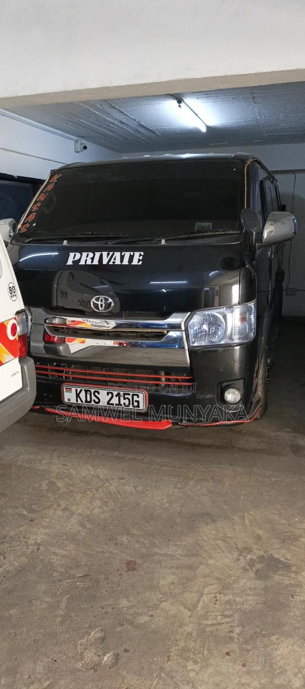 Toyota HiAce 2018 Black