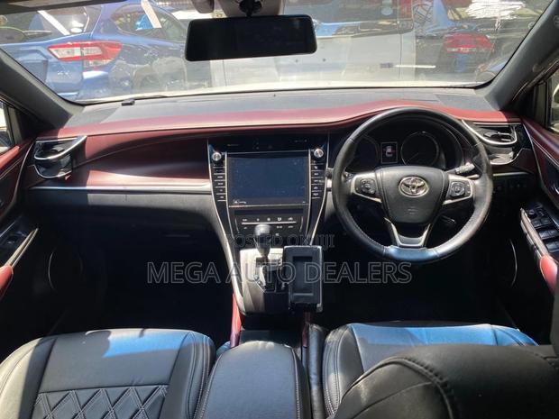 Toyota Harrier 2018 White