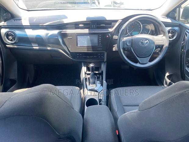 Toyota Auris 2018 Black