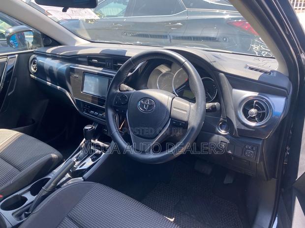 Toyota Auris 2018 Black