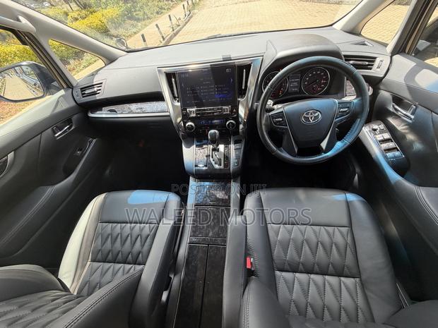 Toyota Vellfire 2018 Purple